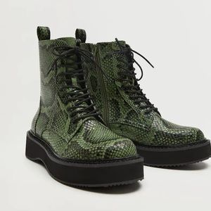 Mango snack skin boots size 6